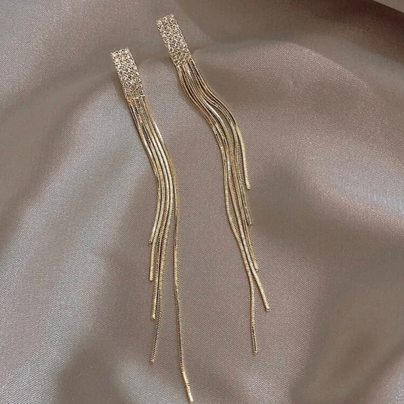 Rhinestone Long Tassel Drop Earrings - Picture 2 of 4